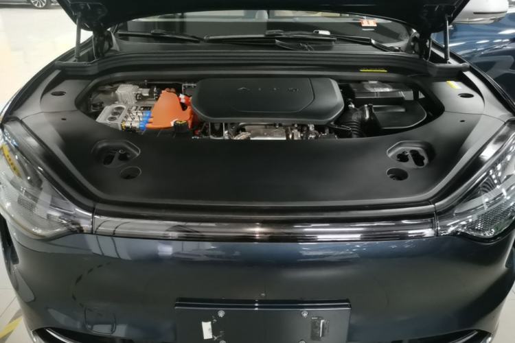 Used Hima AITO M9 2024 Range-Extended Ultra Version 42 kWh 6-Seater Model Engine Bay