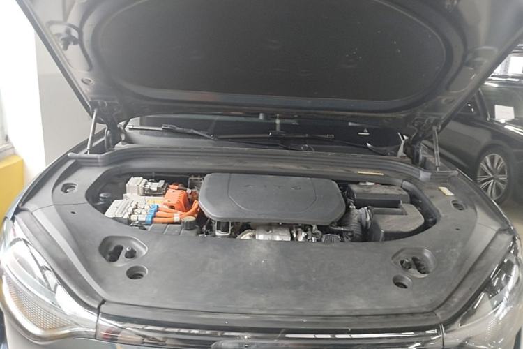 Used Hima AITO M9 2024 Range-Extended Ultra Version 52 kWh 6-Seater Model Engine Bay