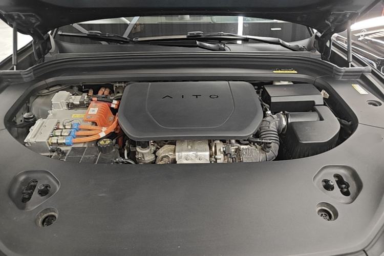 Used Hima AITO M9 2024 Range-Extended Ultra Version 52 kWh 6-Seater Model Engine Bay
