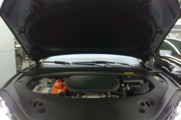 Used Hima AITO M9 2024 Range-Extended Ultra Version 42 kWh 6-Seater Model Engine Bay