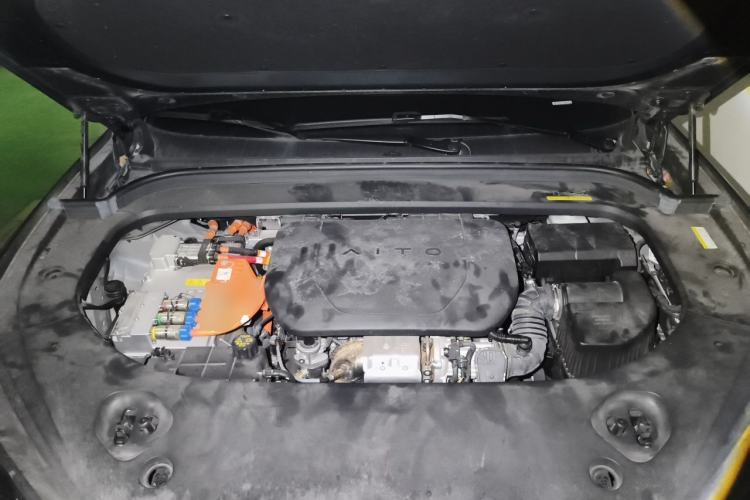 Used Hima AITO M9 2024 Range-Extended Ultra Version 42 kWh 6-Seater Model Engine Bay