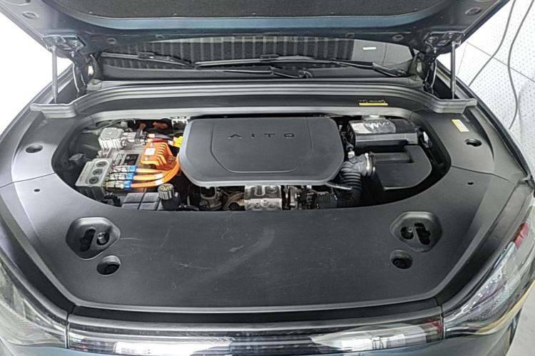 Used Hima AITO M9 2024 Range-Extended Ultra Version 42 kWh 6-Seater Model Engine Bay
