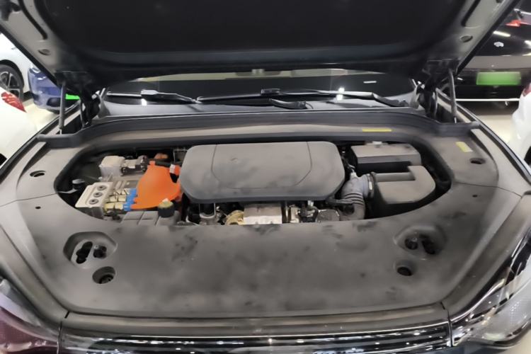 Used Hima AITO M9 2024 Range-Extended Ultra Version 42 kWh 6-Seater Model Engine Bay