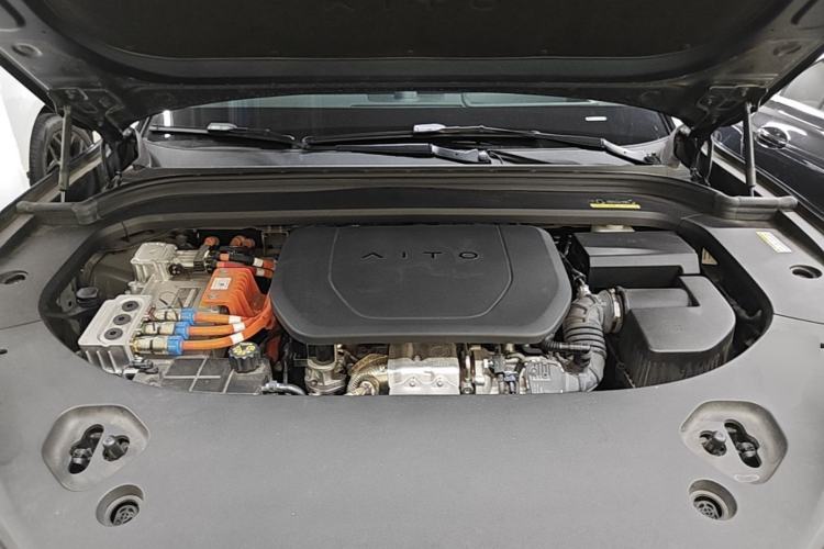 Used Hima AITO M9 2024 Range-Extended Ultra Version 52 kWh 6-Seater Model Engine Bay