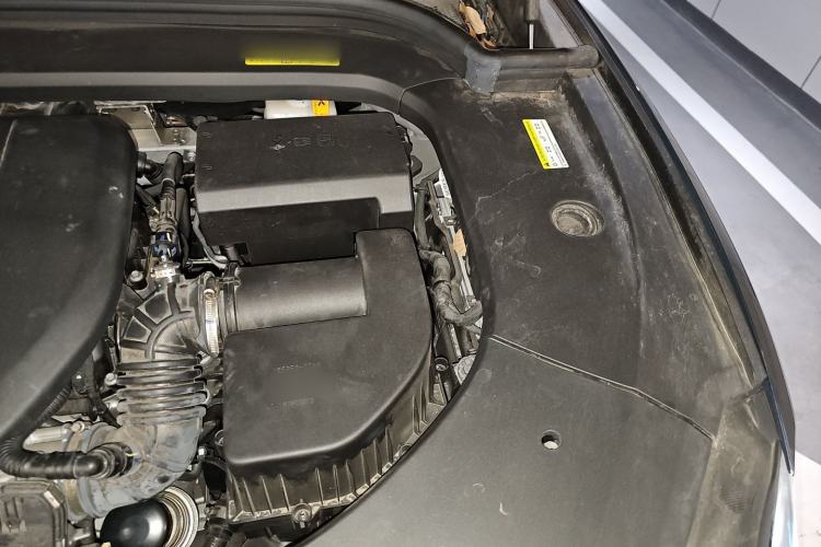 Used Hima AITO M9 2024 Range-Extended Ultra Version 42 kWh 6-Seater Model Engine Bay Left