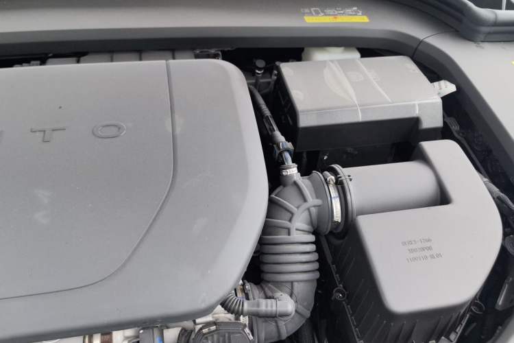 Used Hima AITO M9 2024 Range-Extended Ultra Version 42 kWh 6-Seater Model Engine Bay Left
