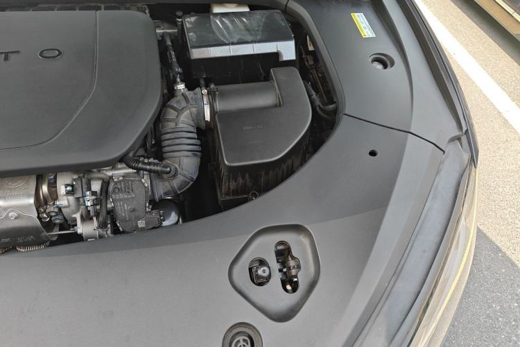 Used Hima AITO M9 2024 Range-Extended Ultra Version 42 kWh 6-Seater Model Engine Bay Left