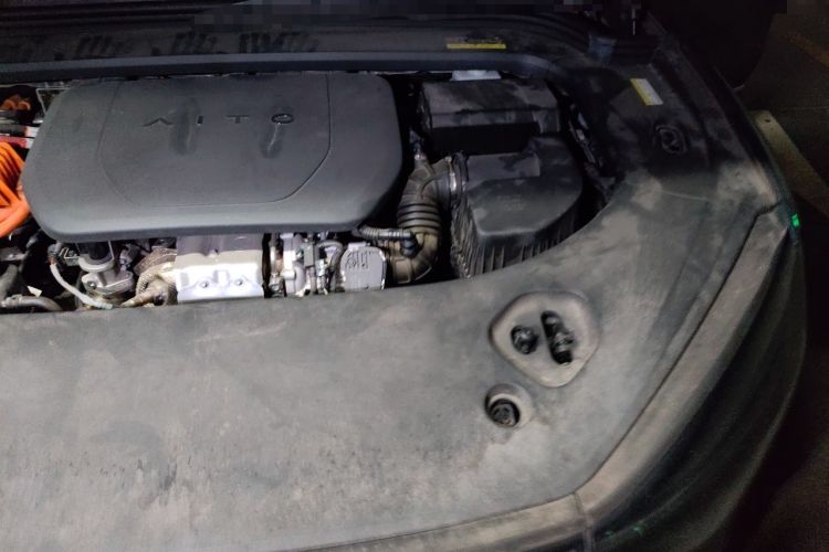 Used Hima AITO M9 2024 Range-Extended Ultra Version 42 kWh 6-Seater Model Engine Bay Left