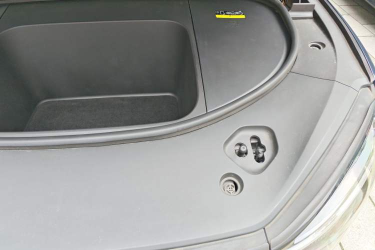 Used Hima AITO M9 2024 All-Electric Ultra Version 100 kWh 6-Seater Model Engine Bay Left
