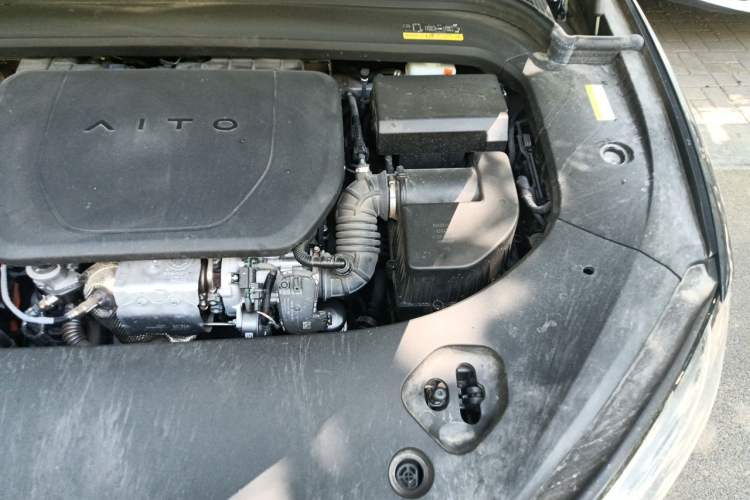 Used Hima AITO M9 2024 Range-Extended Ultra Version 42 kWh 6-Seater Model Engine Bay Left