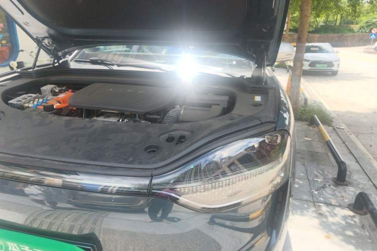 Used Hima AITO M9 2024 Range-Extended Ultra Version 52 kWh 5-Seater Model Engine Bay Left