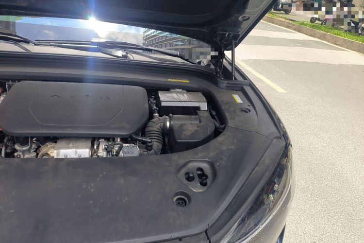 Used Hima AITO M9 2024 Range-Extended Ultra Version 52 kWh 6-Seater Model Engine Bay Left