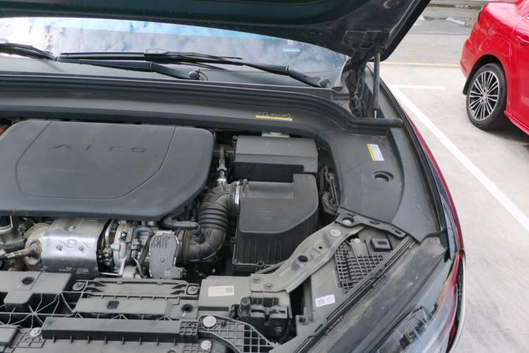 Used Hima AITO M9 2024 Range-Extended Ultra Version 42 kWh 6-Seater Model Engine Bay Left