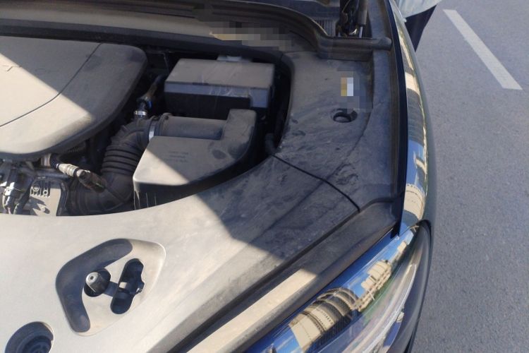 Used Hima AITO M9 2024 Range-Extended Ultra Version 42 kWh 6-Seater Model Engine Bay Left
