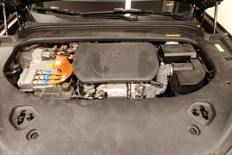 Used Hima AITO M9 2024 Range-Extended Ultra Version 42 kWh 6-Seater Model Engine Bay