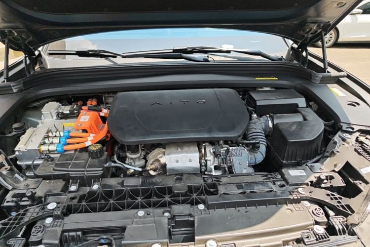 Used Hima AITO M9 2024 Range-Extended Ultra Version 42 kWh 6-Seater Model Engine Bay