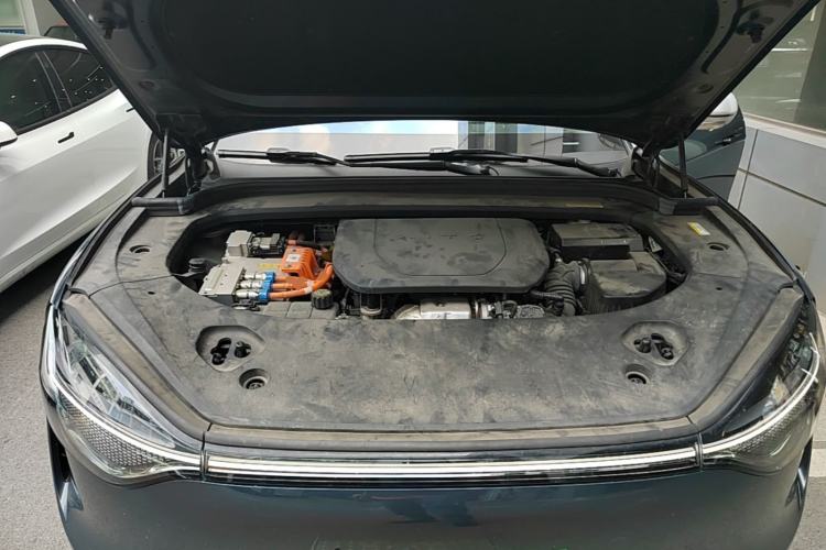 Used Hima AITO M9 2024 Range-Extended Ultra Version 52 kWh 6-Seater Model Engine Bay