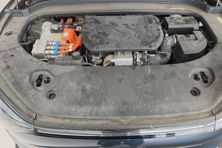Used Hima AITO M9 2024 Range-Extended Ultra Version 42 kWh 6-Seater Model Engine Bay