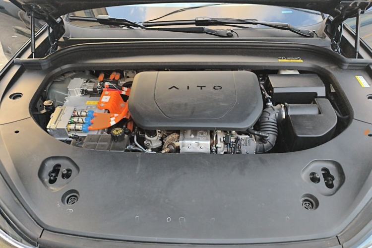 Used Hima AITO M9 2024 Range-Extended Ultra Version 42 kWh 6-Seater Model Engine Bay