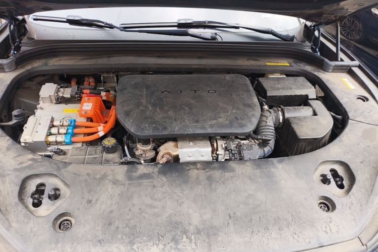 Used Hima AITO M9 2024 Range-Extended Ultra Version 42 kWh 6-Seater Model Engine Bay