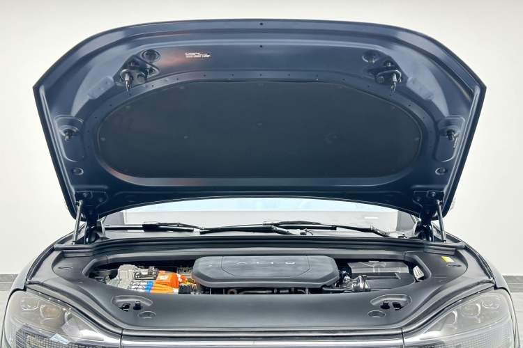 Used Hima AITO M9 2024 Range-Extended Ultra Version 52 kWh 6-Seater Model Engine Bay