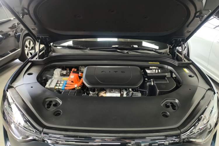Used Hima AITO M9 2024 Range-Extended Ultra Version 52 kWh 6-Seater Model Engine Bay