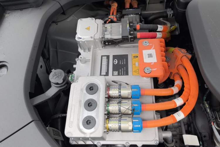 Used Hima AITO M9 2024 Range-Extended Ultra Version 42 kWh 6-Seater Model Engine Bay Right