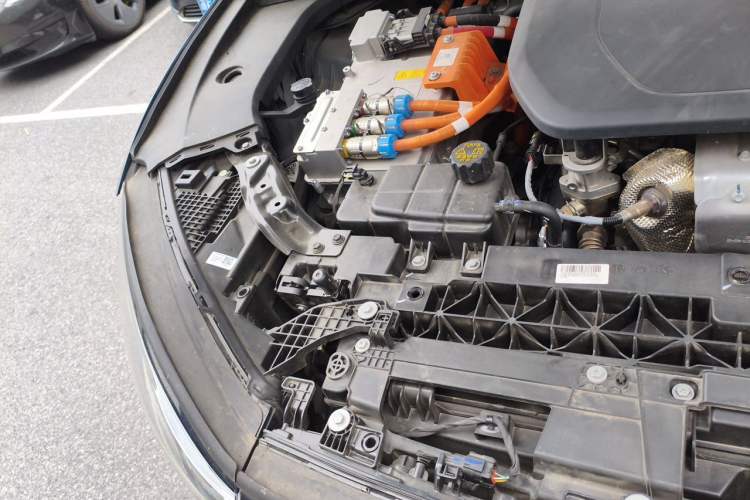 Used Hima AITO M9 2024 Range-Extended Ultra Version 52 kWh 6-Seater Model Engine Bay Right
