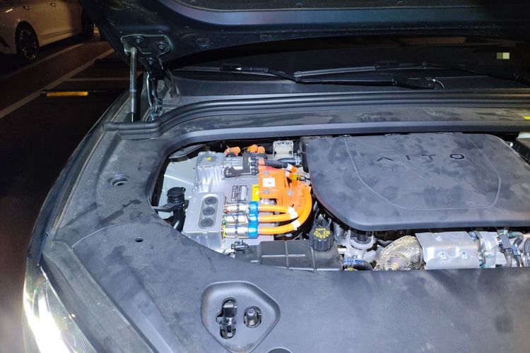 Used Hima AITO M9 2024 Range-Extended Max Edition 52 kWh 5-Seater Version Engine Bay Right