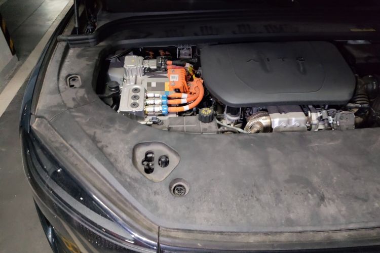 Used Hima AITO M9 2024 Range-Extended Ultra Version 42 kWh 6-Seater Model Engine Bay Right