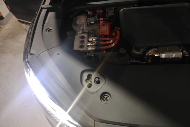 Used Hima AITO M9 2024 Range-Extended Max Edition 42 kWh 5-Seater Version Engine Bay Right