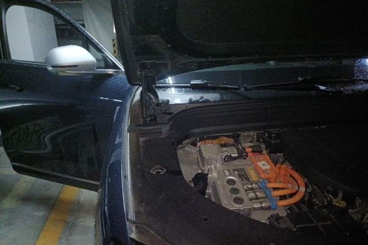 Used Hima AITO M9 2024 Range-Extended Ultra Version 42 kWh 6-Seater Model Engine Bay Right