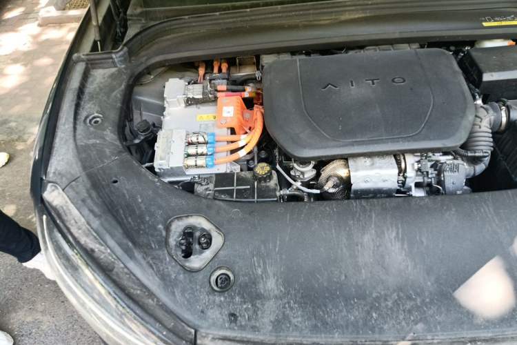 Used Hima AITO M9 2024 Range-Extended Ultra Version 42 kWh 6-Seater Model Engine Bay Right