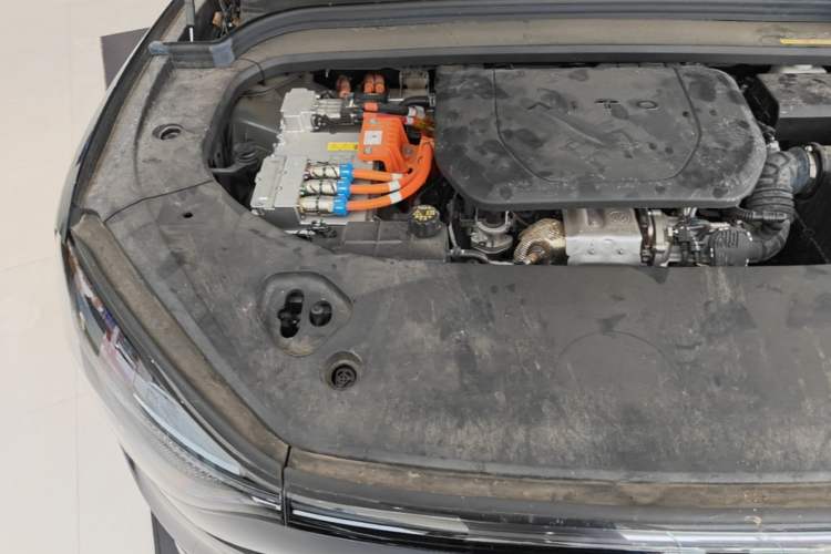 Used Hima AITO M9 2024 Range-Extended Ultra Version 42 kWh 6-Seater Model Engine Bay Right