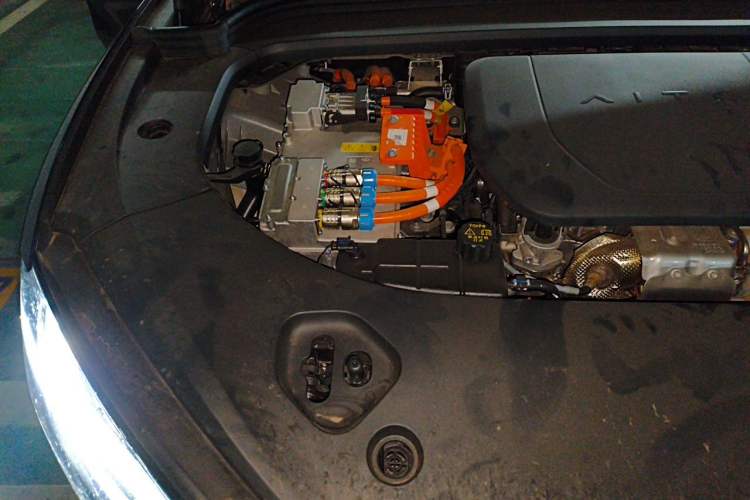 Used Hima AITO M9 2024 Range-Extended Max Edition 42 kWh 6-Seater Version Engine Bay Right