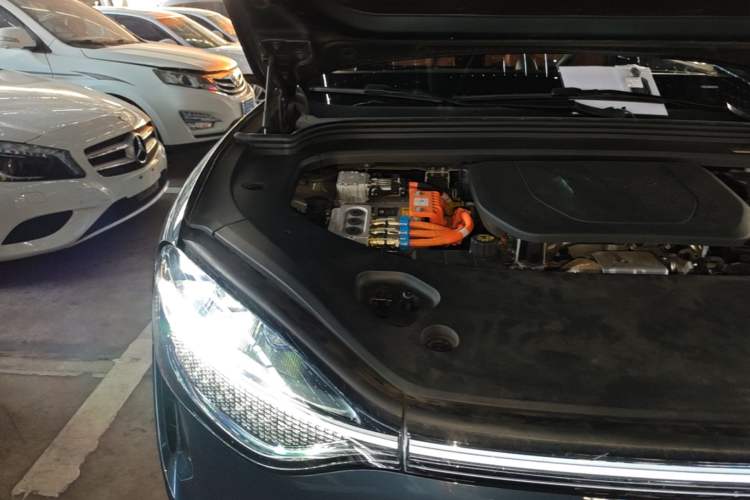 Used Hima AITO M9 2024 Range-Extended Ultra Version 42 kWh 6-Seater Model Engine Bay Right