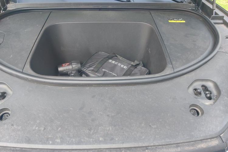 Used Hima AITO M9 2024 All-Electric Ultra Version 100 kWh 5-Seater Model Engine Bay