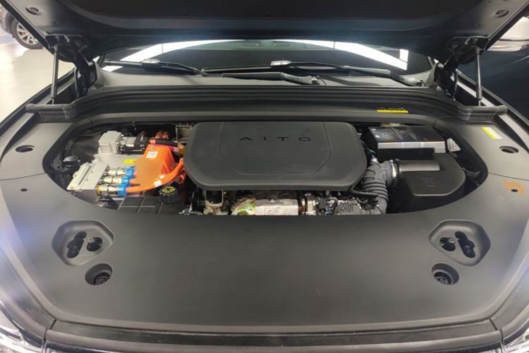 Used Hima AITO M9 2024 Range-Extended Ultra Version 52 kWh 6-Seater Model Engine Bay