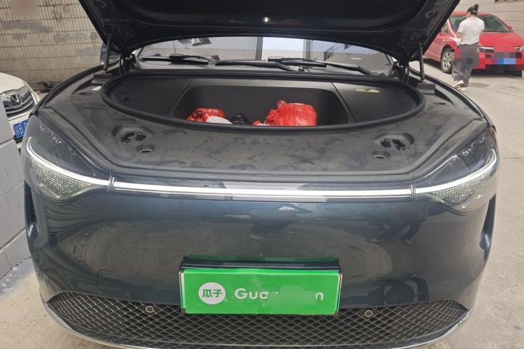 Used Hima AITO M9 2024 All-Electric Ultra Version 100 kWh 6-Seater Model Engine Bay