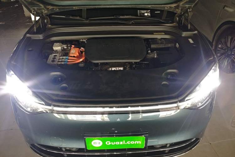 Used Hima AITO M9 2024 Range-Extended Ultra Version 42 kWh 6-Seater Model Engine Bay