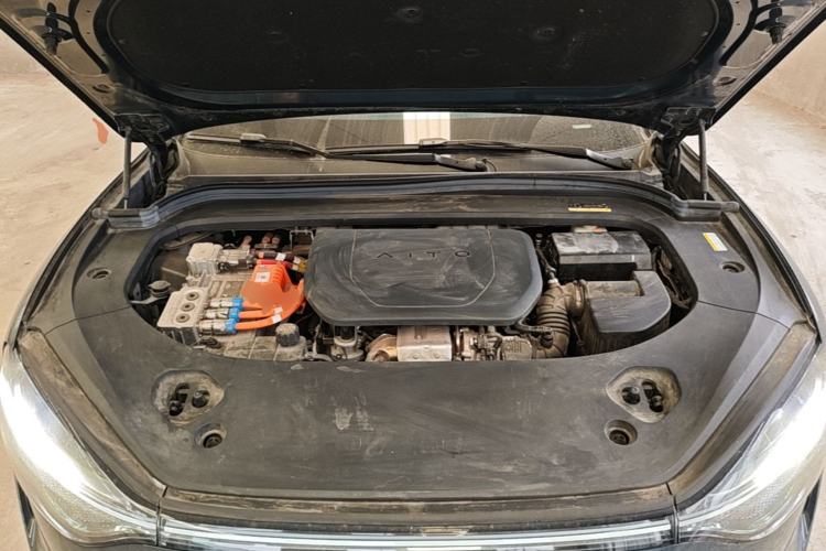 Used Hima AITO M9 2024 Range-Extended Ultra Version 52 kWh 6-Seater Model Engine Bay