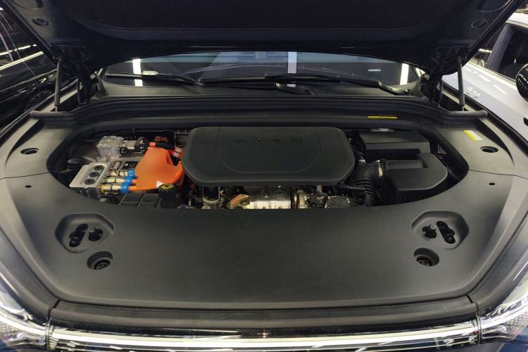 Used Hima AITO M9 2024 Range-Extended Ultra Version 52 kWh 6-Seater Model Engine Bay