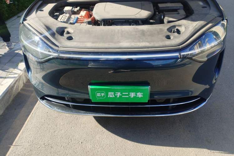 Used Hima AITO M9 2024 Range-Extended Ultra Version 42 kWh 6-Seater Model Engine Bay