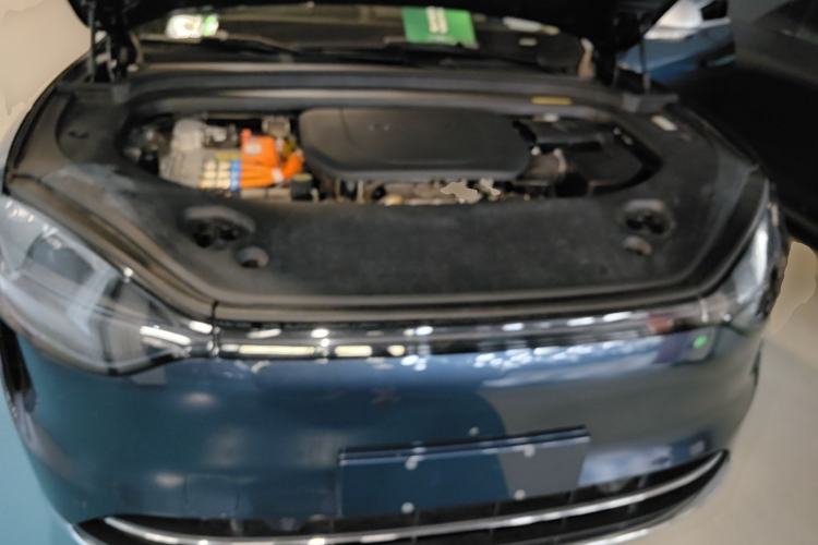 Used Hima AITO M9 2024 Range-Extended Ultra Version 52 kWh 6-Seater Model Engine Bay