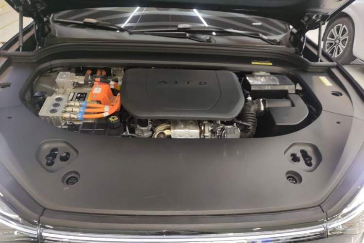Used Hima AITO M9 2024 Range-Extended Ultra Version 52 kWh 6-Seater Model Engine Bay