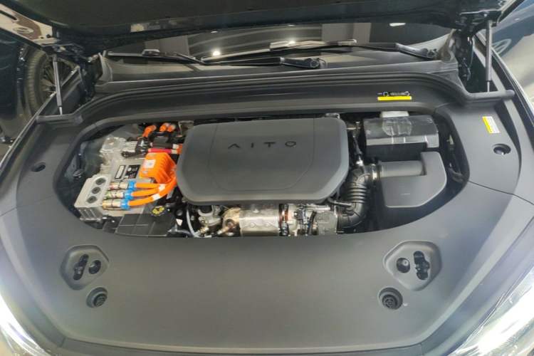 Used Hima AITO M9 2024 Range-Extended Ultra Version 42 kWh 6-Seater Model Engine Bay