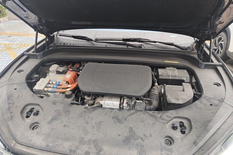 Used Hima AITO M9 2024 Range-Extended Ultra Version 42 kWh 6-Seater Model Engine Bay
