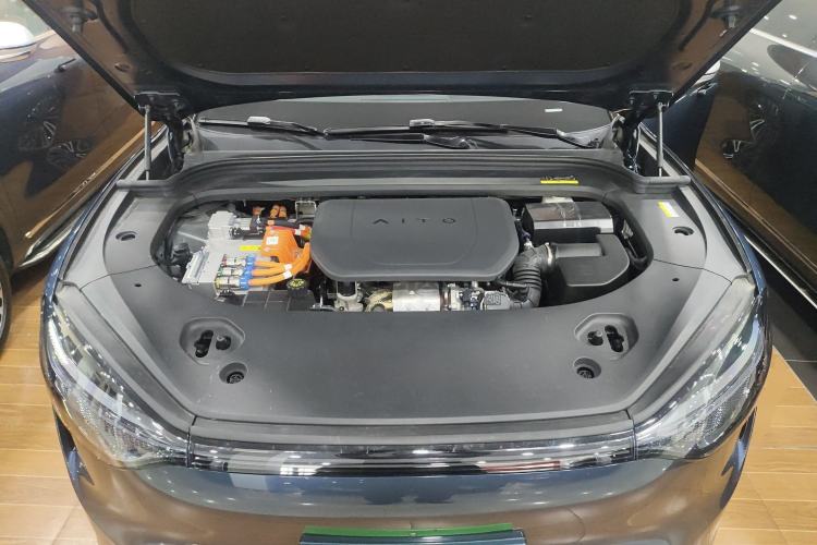 Used Hima AITO M9 2024 Range-Extended Ultra Version 42 kWh 6-Seater Model Engine Bay