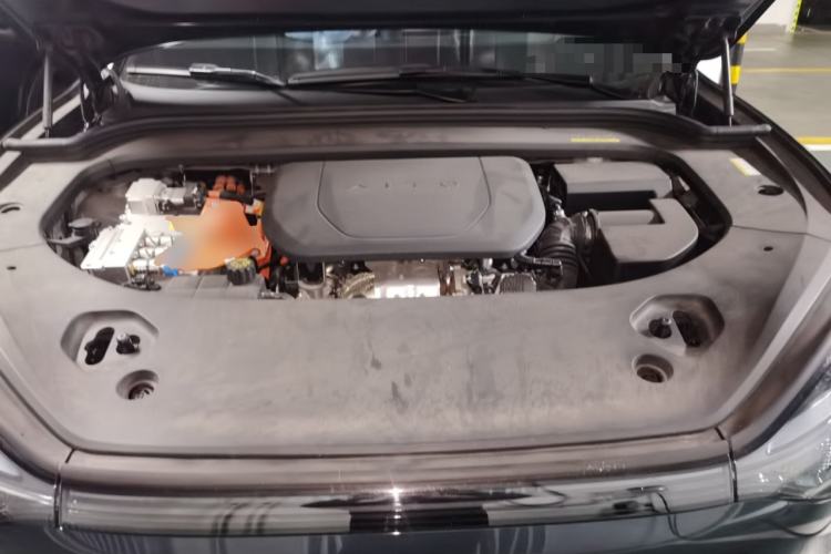 Used Hima AITO M9 2024 Range-Extended Ultra Version 42 kWh 6-Seater Model Engine Bay