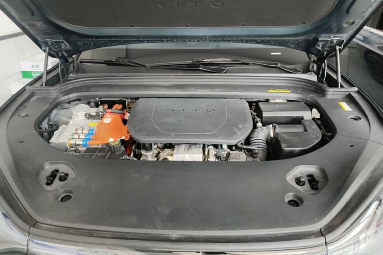 Used Hima AITO M9 2024 Range-Extended Ultra Version 42 kWh 6-Seater Model Engine Bay